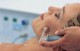 vakuum-behandlung bei vitaskin wien-kosmetikinstitut